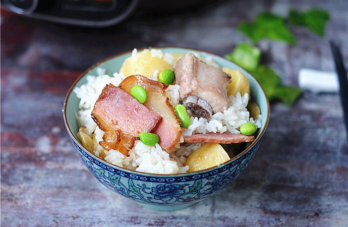  臘肉排骨飯